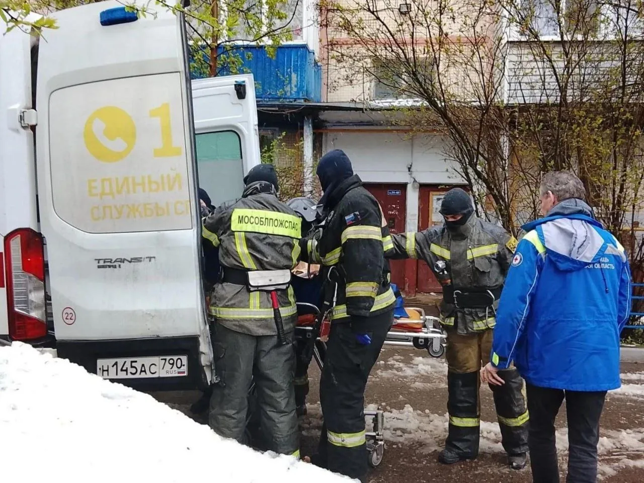 ⚠️ Счёт на минуты! Спасатели вскрыли двери в двух квартирах, где людям требовалась срочная помощь 🔐 