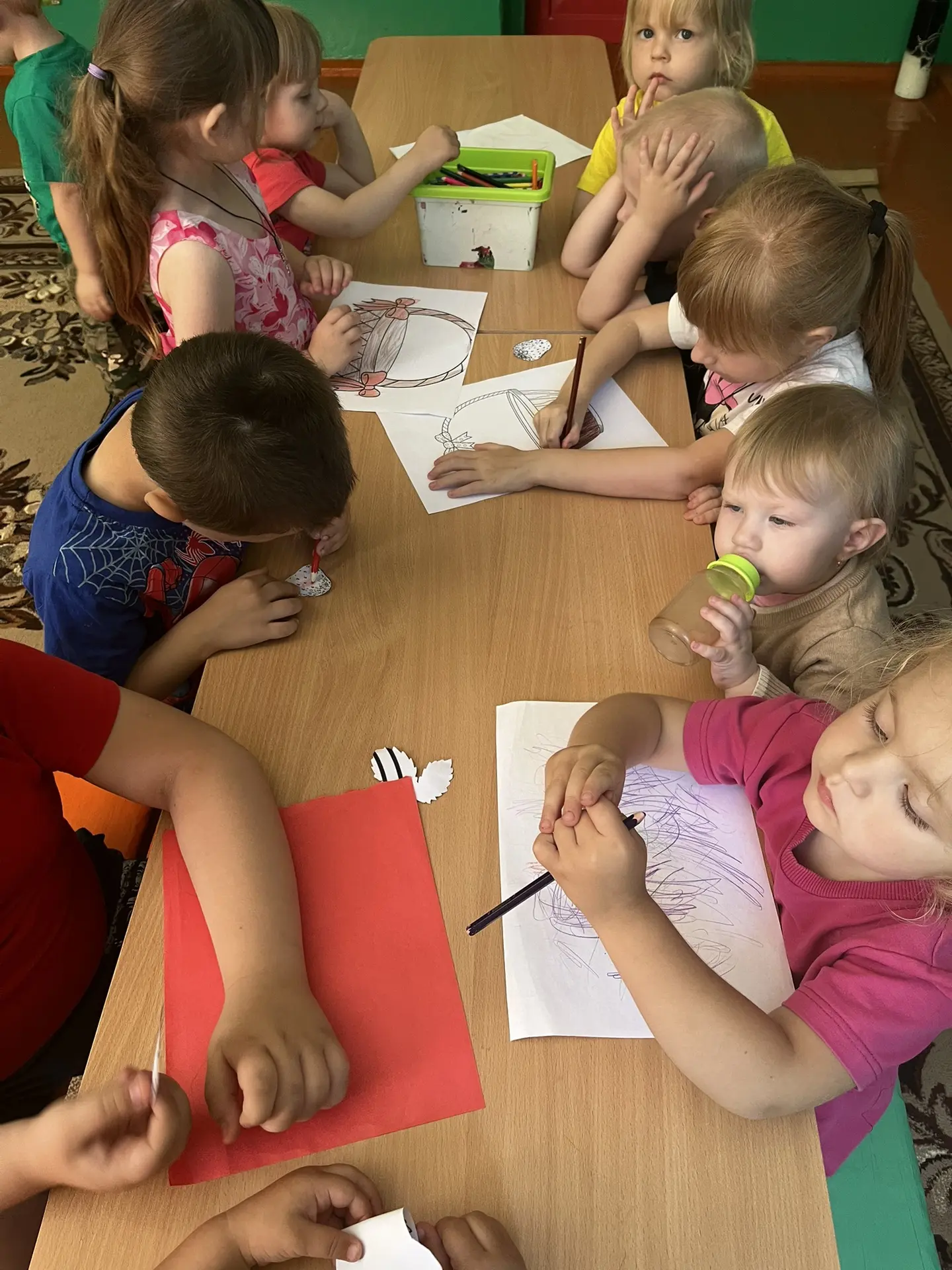 Варнава Земляничник: день первой ягоды и детского творчества!🍓
      Сегодня, 24 июня, мы отмечаем 