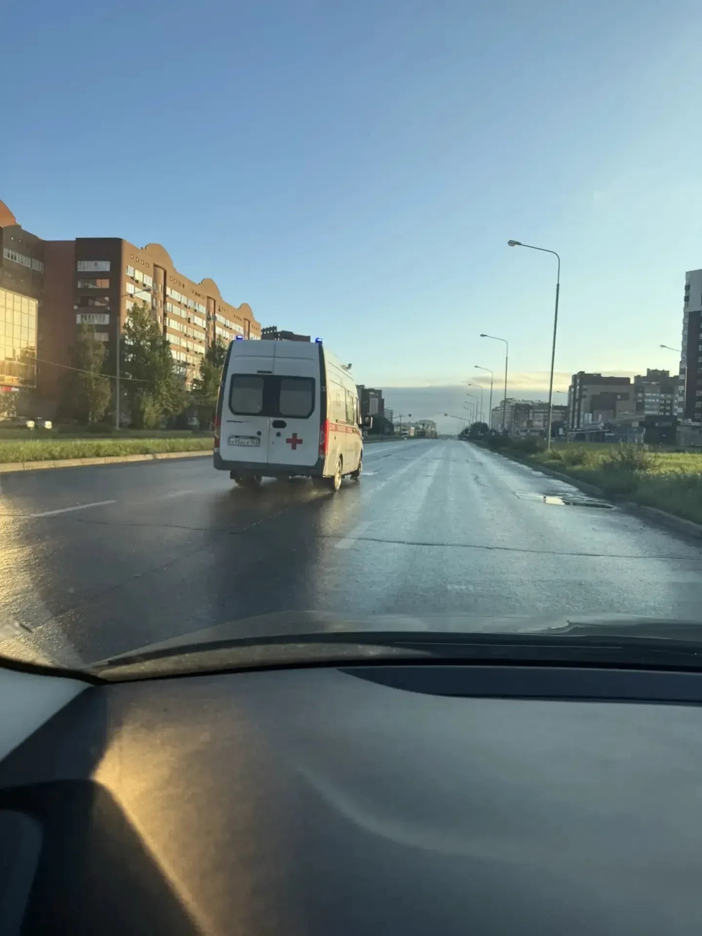 К месту направляются спецслужбы. Улица Л.Я. перекрыта.