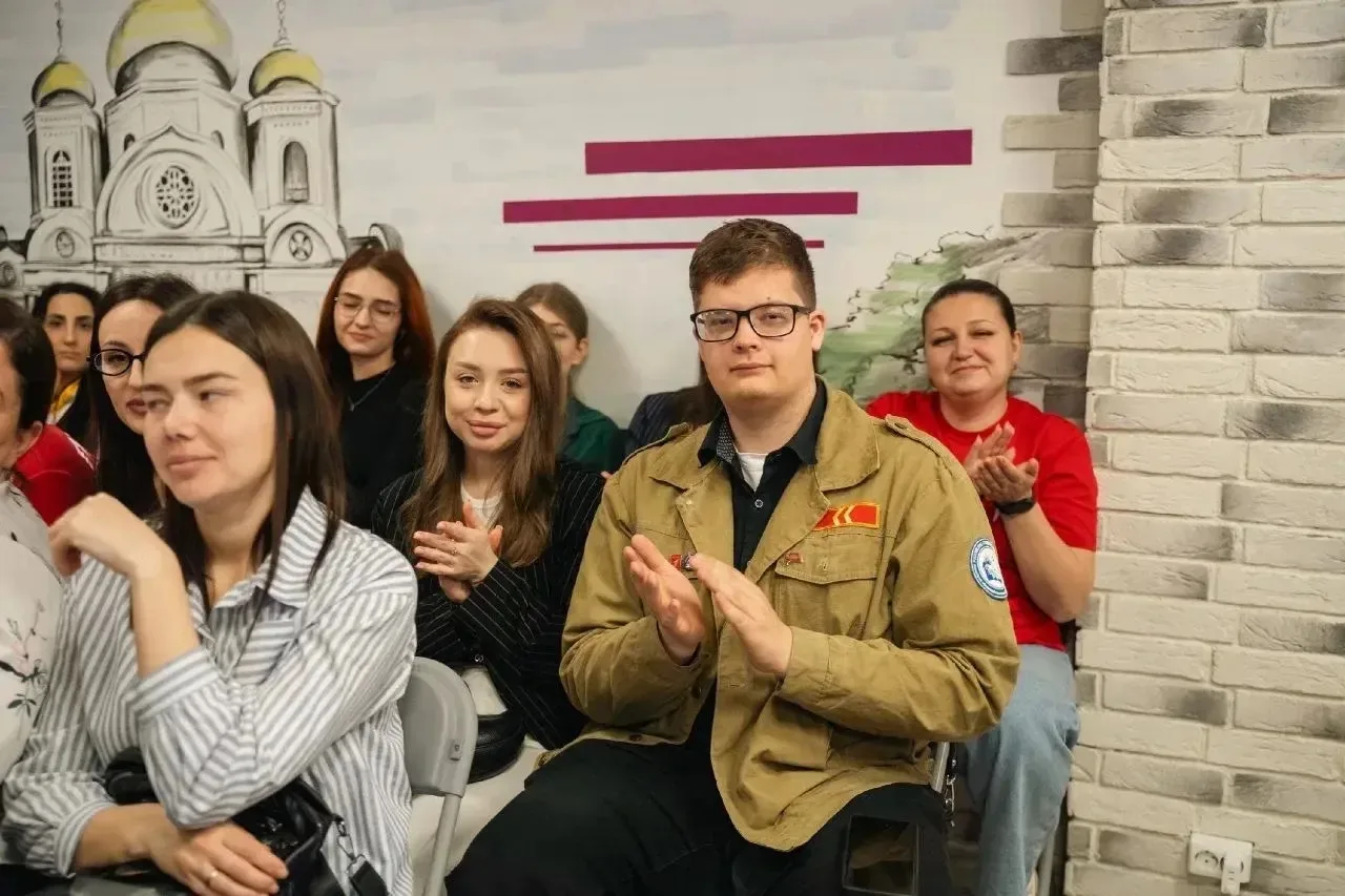 💫 Наши специалисты по работе с молодёжью повышают квалификацию в Краснодаре!  🏕 В рамках проекта Дви
