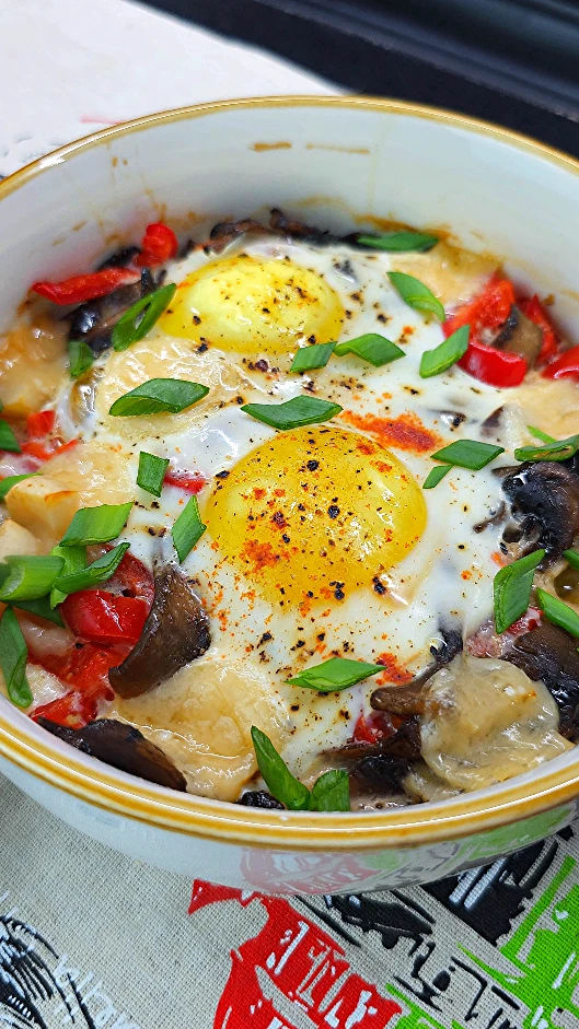 Если завтрак, то только такой
 
Люблю вкусные и яркие завтраки. Сегодня был такой вариант.
✏️В кокот