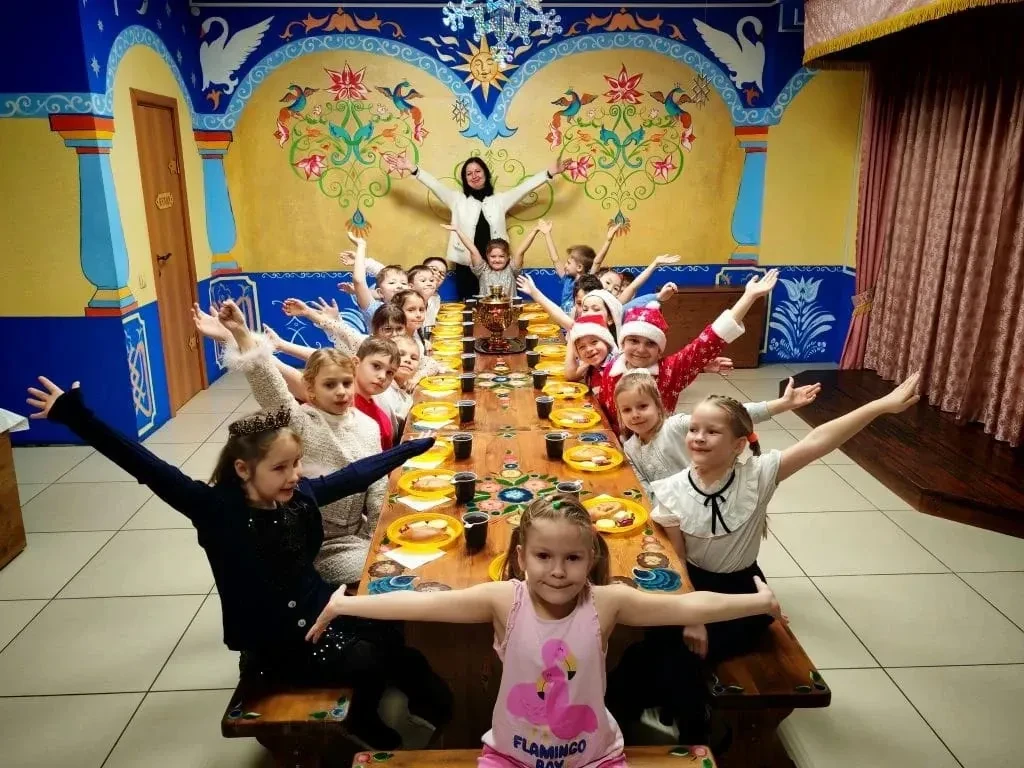 🎄 Новогодний праздник 1 "Г" класса! 🎭✨Ученики 1 "Г" класса весело и незабываемо отметили Новый год в