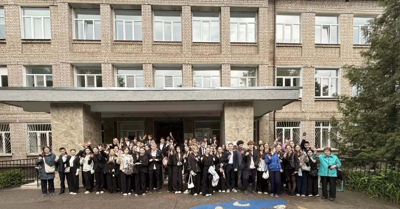 2 июня наши 90 выпускников основной общей школы, наши девятиклассники, сдали свой первы...