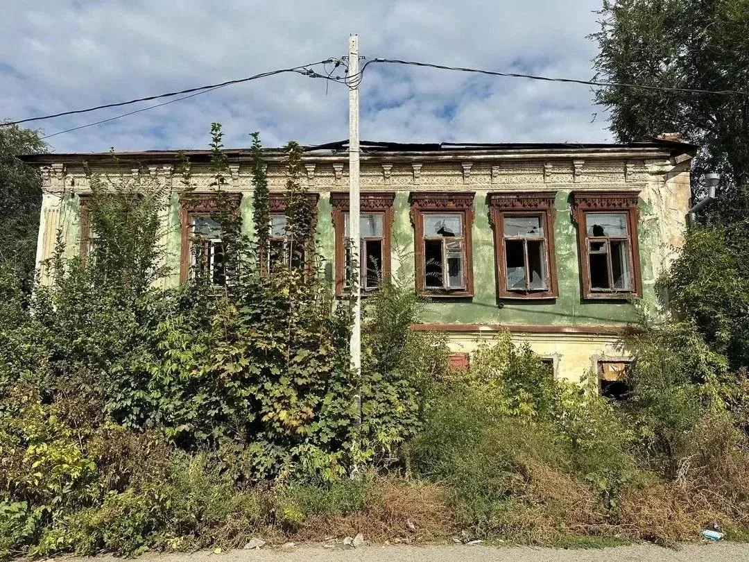 В Оренбурге жилой дом 1856 года постройки ждёт реставрации
 
Жилой дом в Гугучкинском переулке, пост