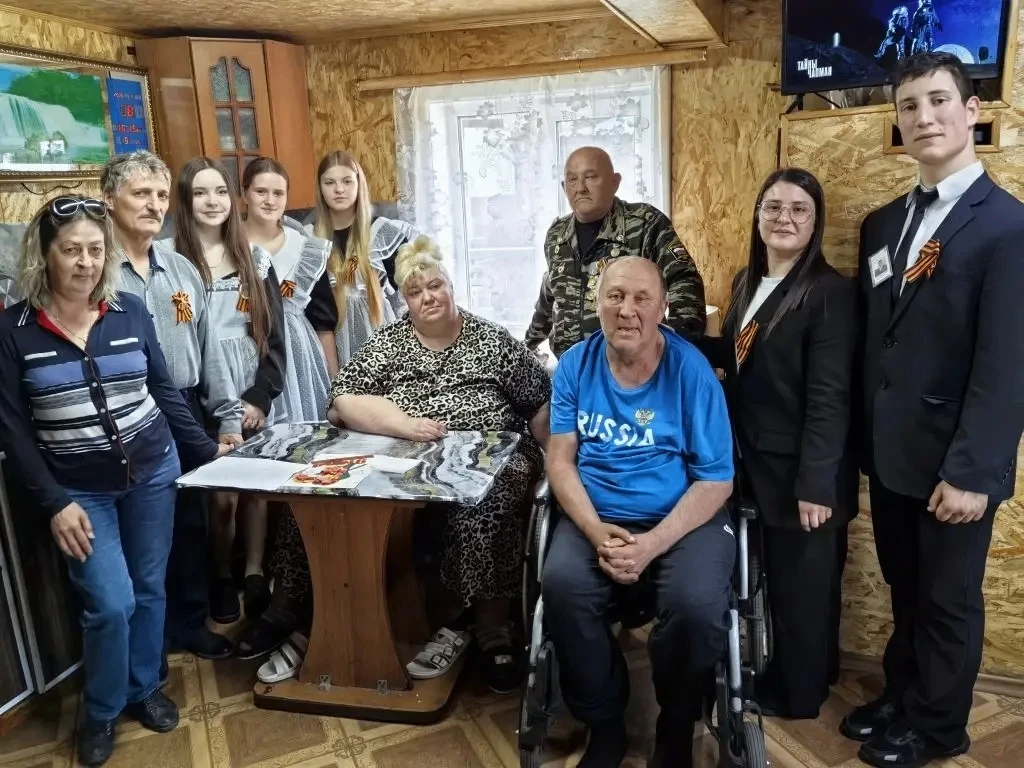 #СВОих_не_бросаем   🎗 В рамках мероприятий, приуроченных к 81-й годовщине Победы, специалисты Черемх