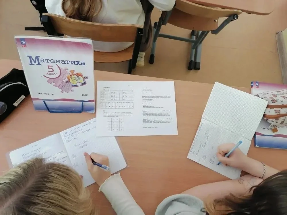 Прошло много лет, как закончилась Великая Отечественная война, но эхо ее до сих пор не затихает в лю