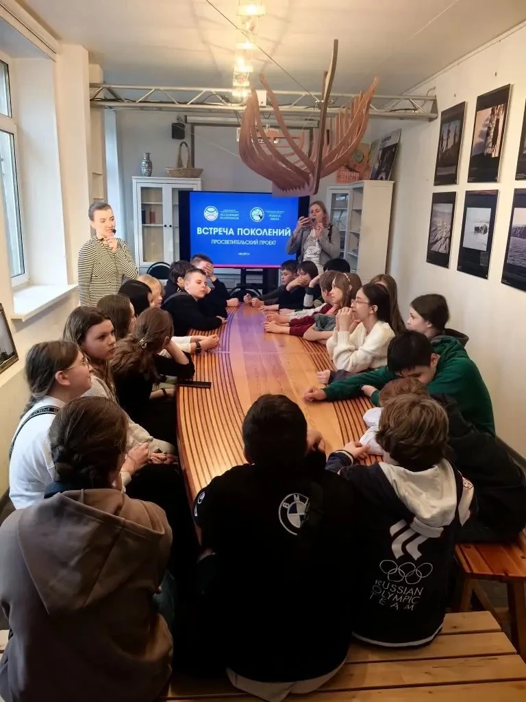 ❄️АССОЦИАЦИЯ ПОЛЯРНИКОВ❄️  🎓6 класс «А» нашей #ШколаТропарево посетил Ассоциацию полярников!  🧊Ребят