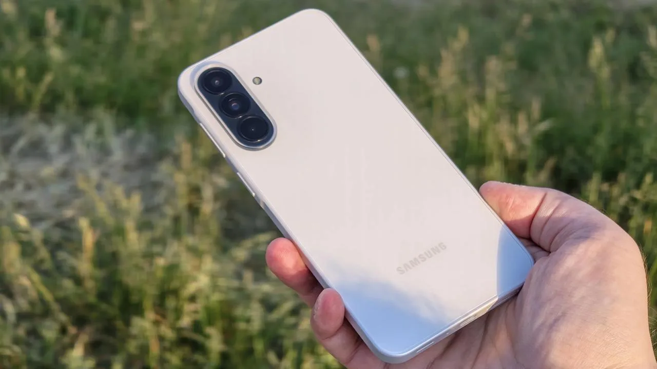 🔥 Обзор Samsung Galaxy A37: много сильных сторон против одной большой проблемы

Samsung Galaxy A37 