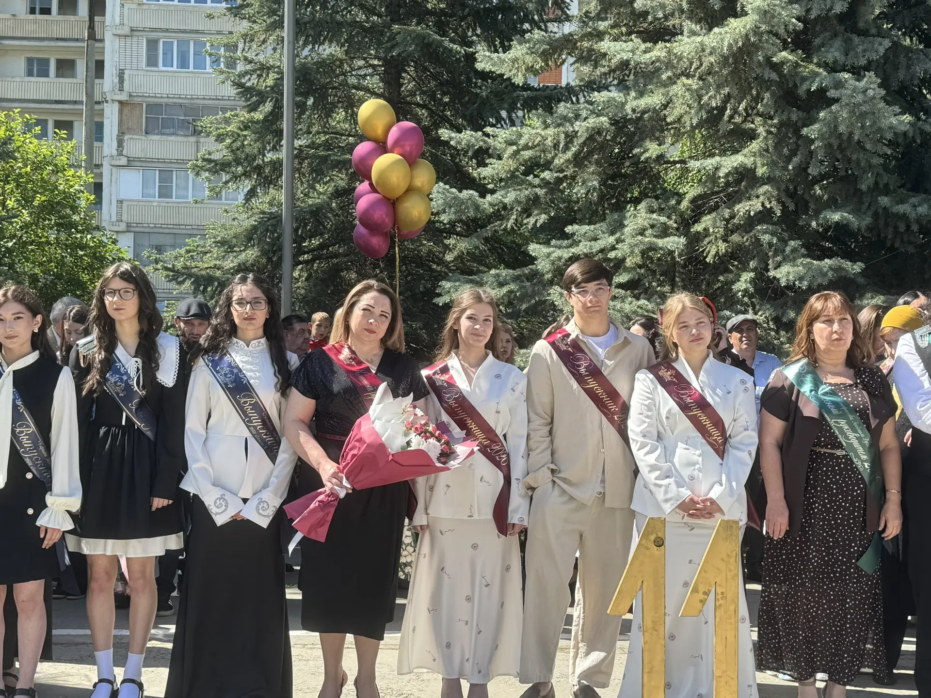 🎓 Наши выпускники

- 11 класс, классный руководитель Туаршева Оксана Дагировна;

- 9 «А» класс, кла