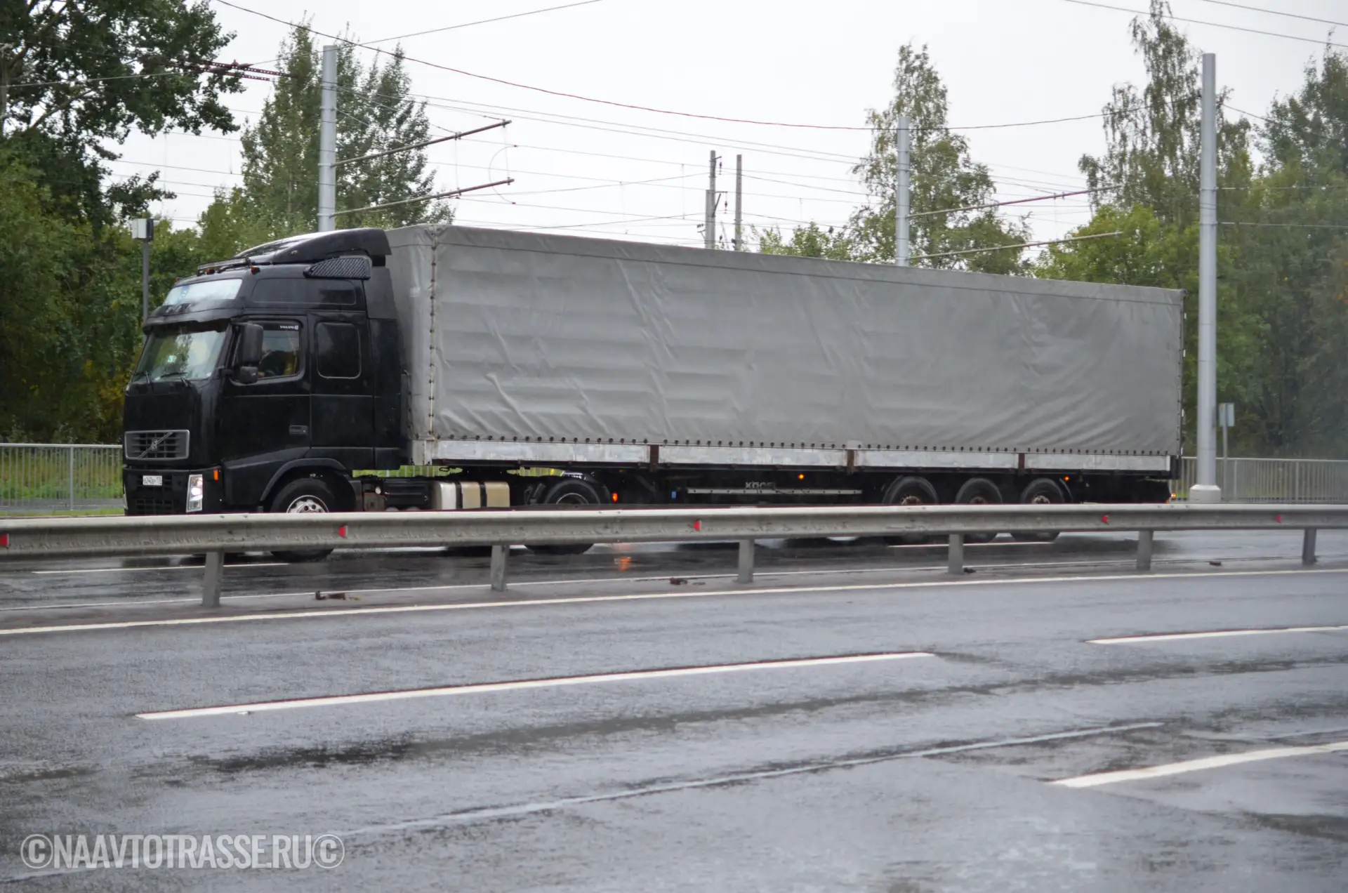Гаишник рассказал, что за надпись TIR стала появляться на современных фурах

Многим водителям, котор
