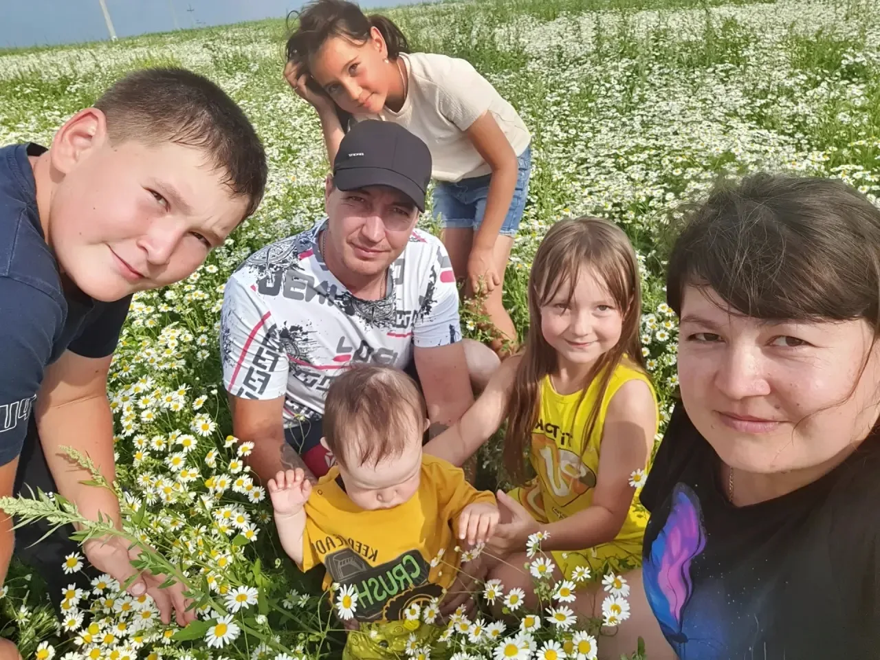 📸Семья Осиповых - первые участники нашей акции «Ромашки в кадре» 🌼, посвященной Дню с...