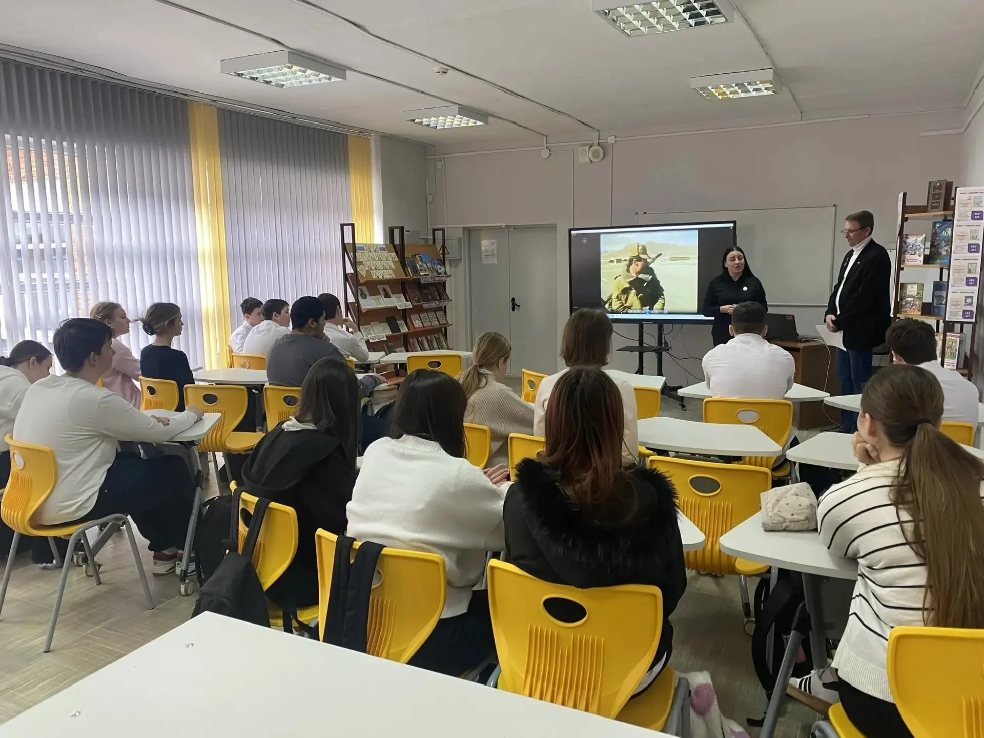 В нашей школе по инициативе советника директора состоялась встреча с участникам боевых действий в Аф