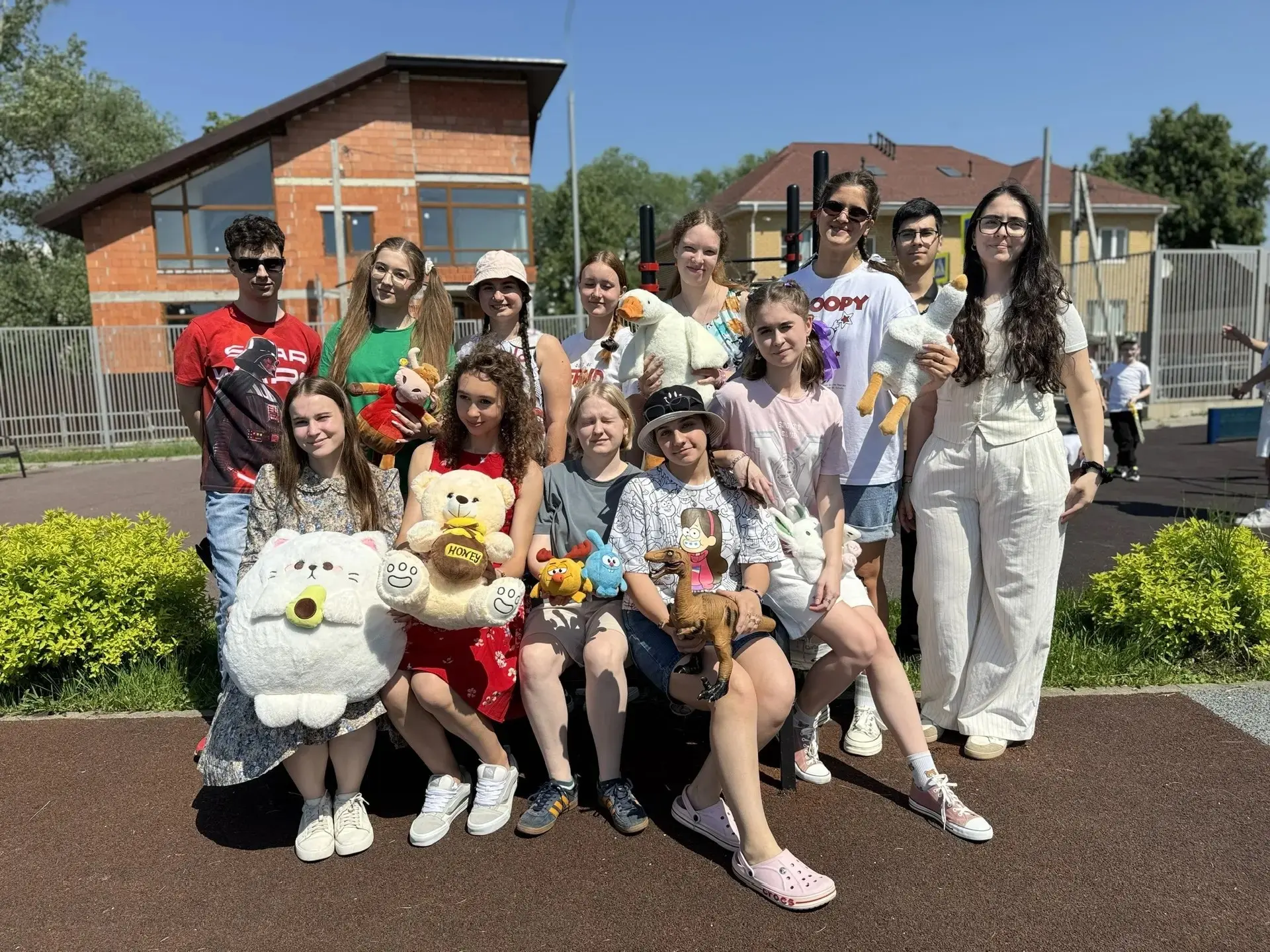 👧 22 мая в нашей школе прошёл трогательный праздник — День детства  Героями мероприятия стали выпуск