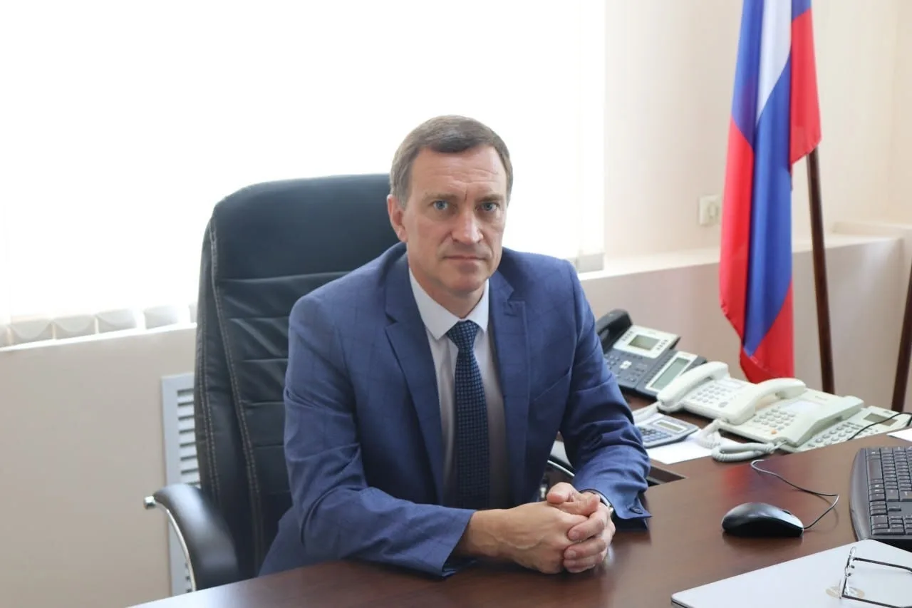 Поздравление Главы Большеберезниковского района А. Ломаткина 🇷🇺
Уважаемые жители  Большеберезников