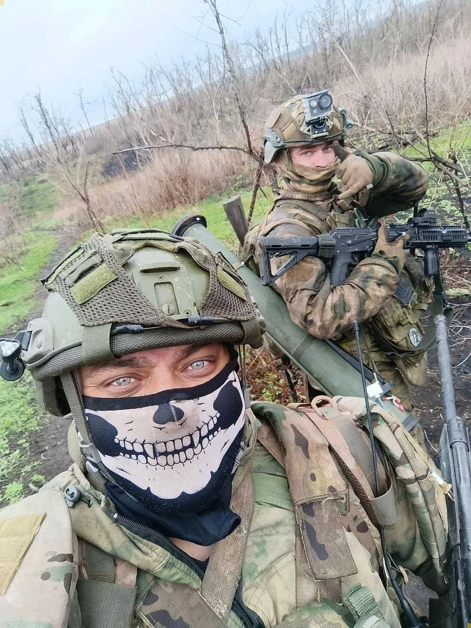 Настоящие профессионалы, каждый знает своё дело. Спасибо вам за службу 🙏
