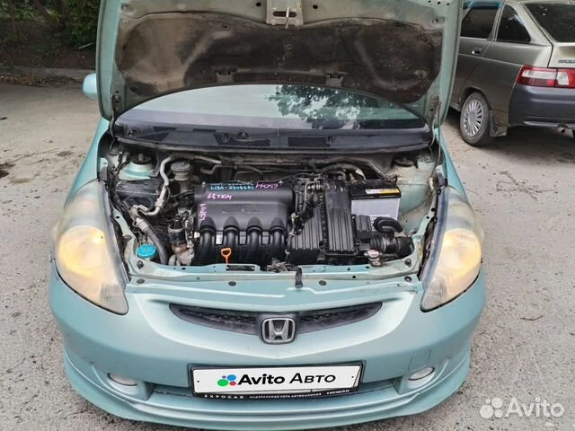 🚗 Модель: Honda Fit 1.3 CVT, 2001, 200 000 км