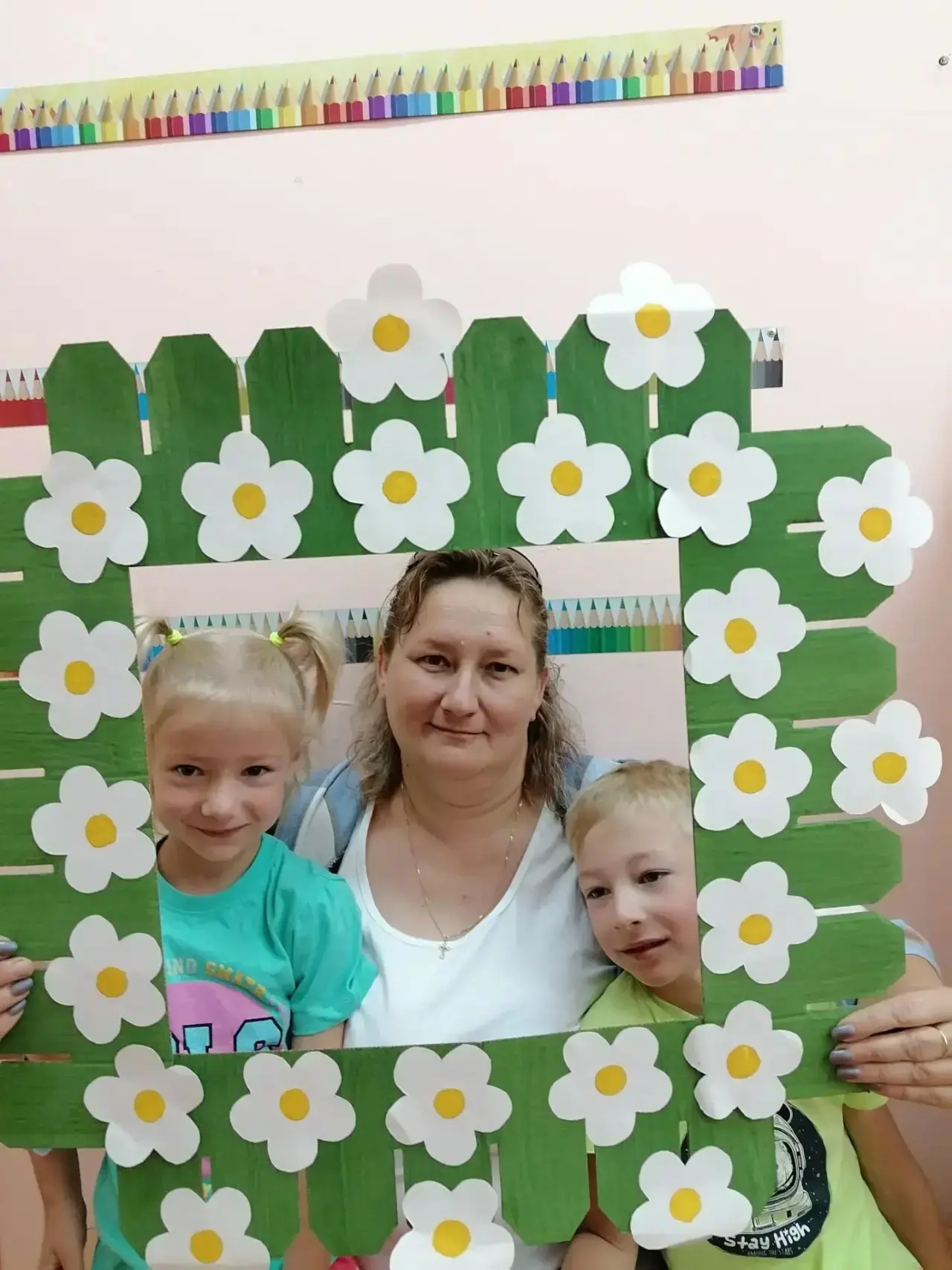 День семьи, любви и верности в нашем детском саду начался с праздничной семейной фотосессии.📷📷📷