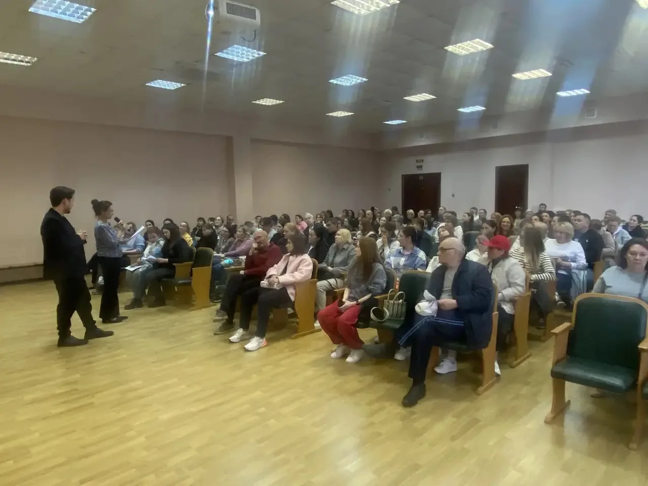 📌 Переход из начальной школы в среднюю, из детского сада - в начальную школу — важный ...
