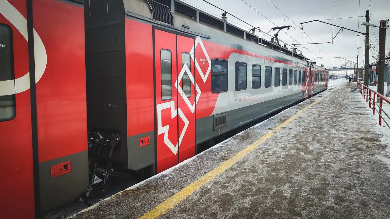 Из‑за снегопада в ночь на 5 октября в Нижнем Тагиле нарушено движение поездов.