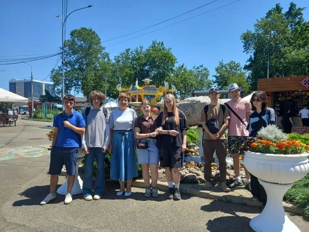 🌞 Лето, которое мы запомним! 🌞

2 июля группа З-13к вместе с классным руководителем Третьяковой И.