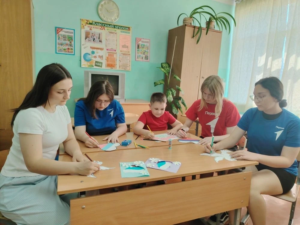 🇷🇺 Всероссийская акция «Родиной горжусь», посвященная Дню России
🪟 В преддверии праздника Первые 