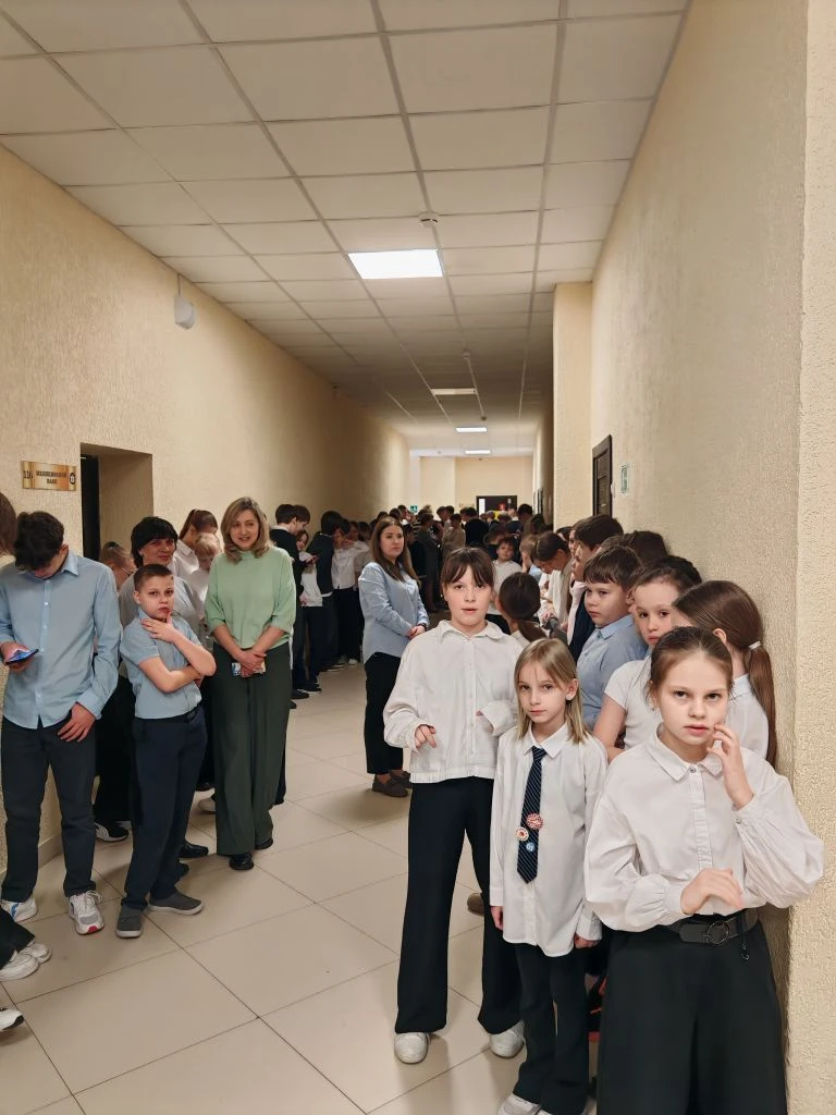 20 марта в нашей школе прошла комплексная тренировка по отработке действий сотрудников ОУ и учащихся