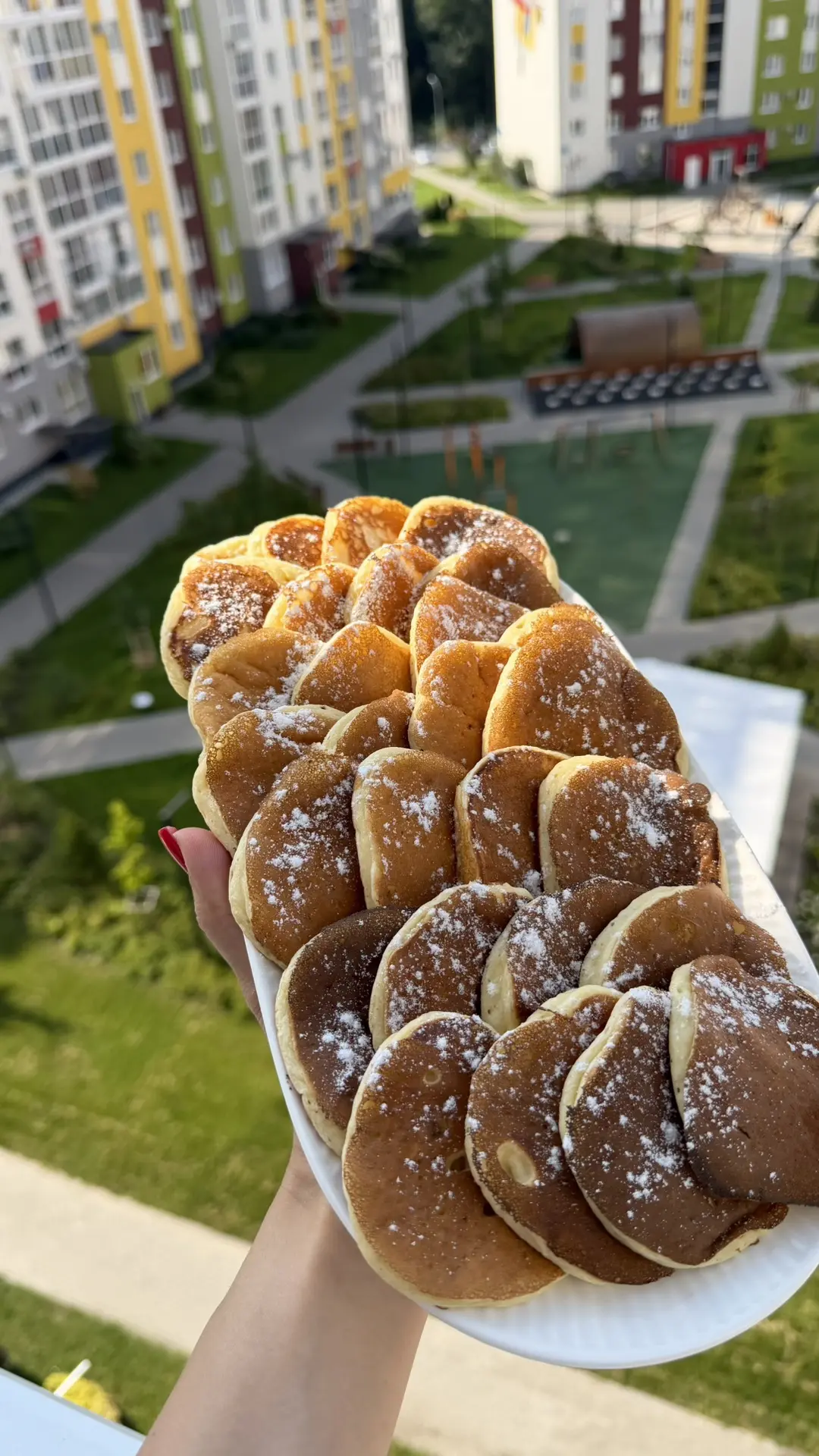 Доброе утро , девочки ☕️

Сегодня приготовила панкейки🥞
Те же оладьи , но на сухой сковороде получа
