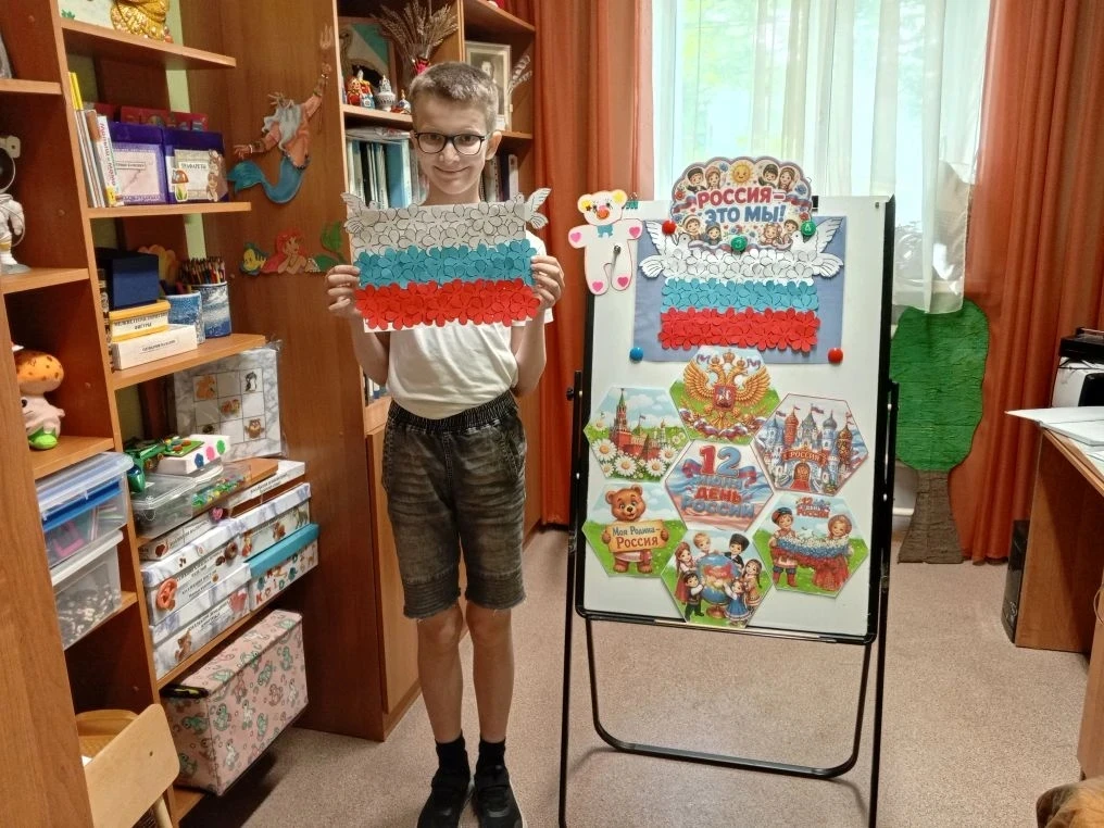 🇷🇺 День России: знакомим детей с традициями и символами страны!

📚 Мы начали наш тематический ден