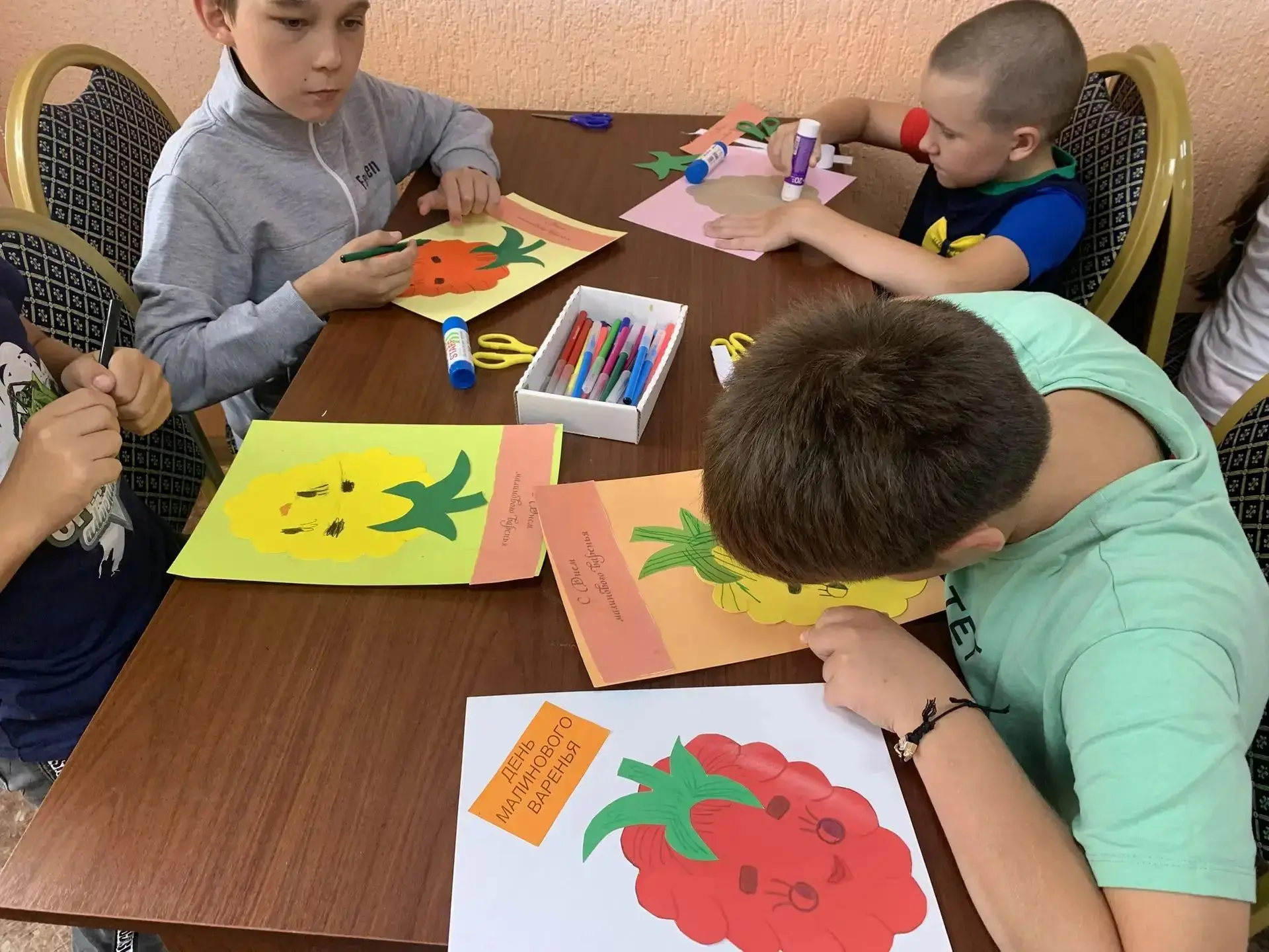 💫В Марксовском центре социальной помощи семье и детям «Семья» состоялось праздничное м...