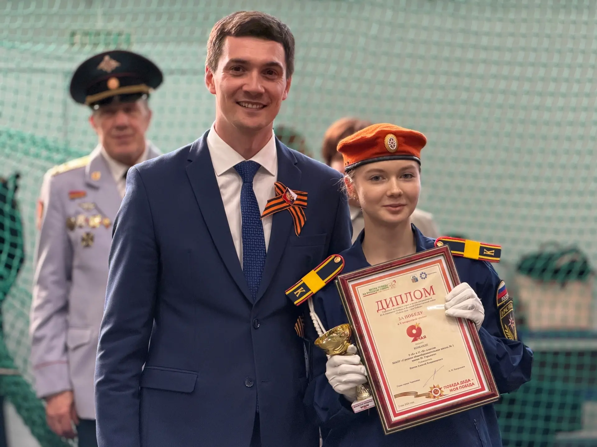 Строем и песней к бессмертной памяти о нашей Великой Победе!  🎗️Сегодня в ФОКе на Сталеваров прошёл 