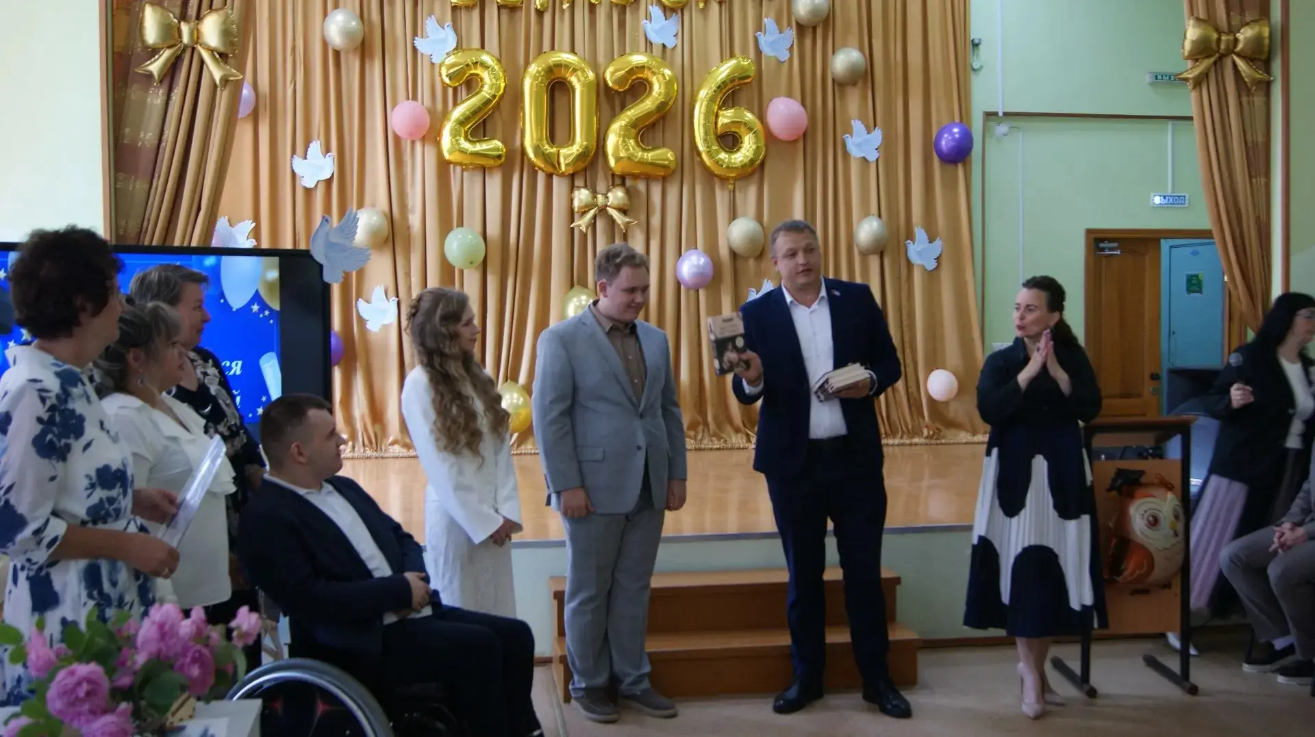 Волшебный вечер выпускного бала🌟

Незабываемый праздник, который оставил в сердцах детей и взрослых