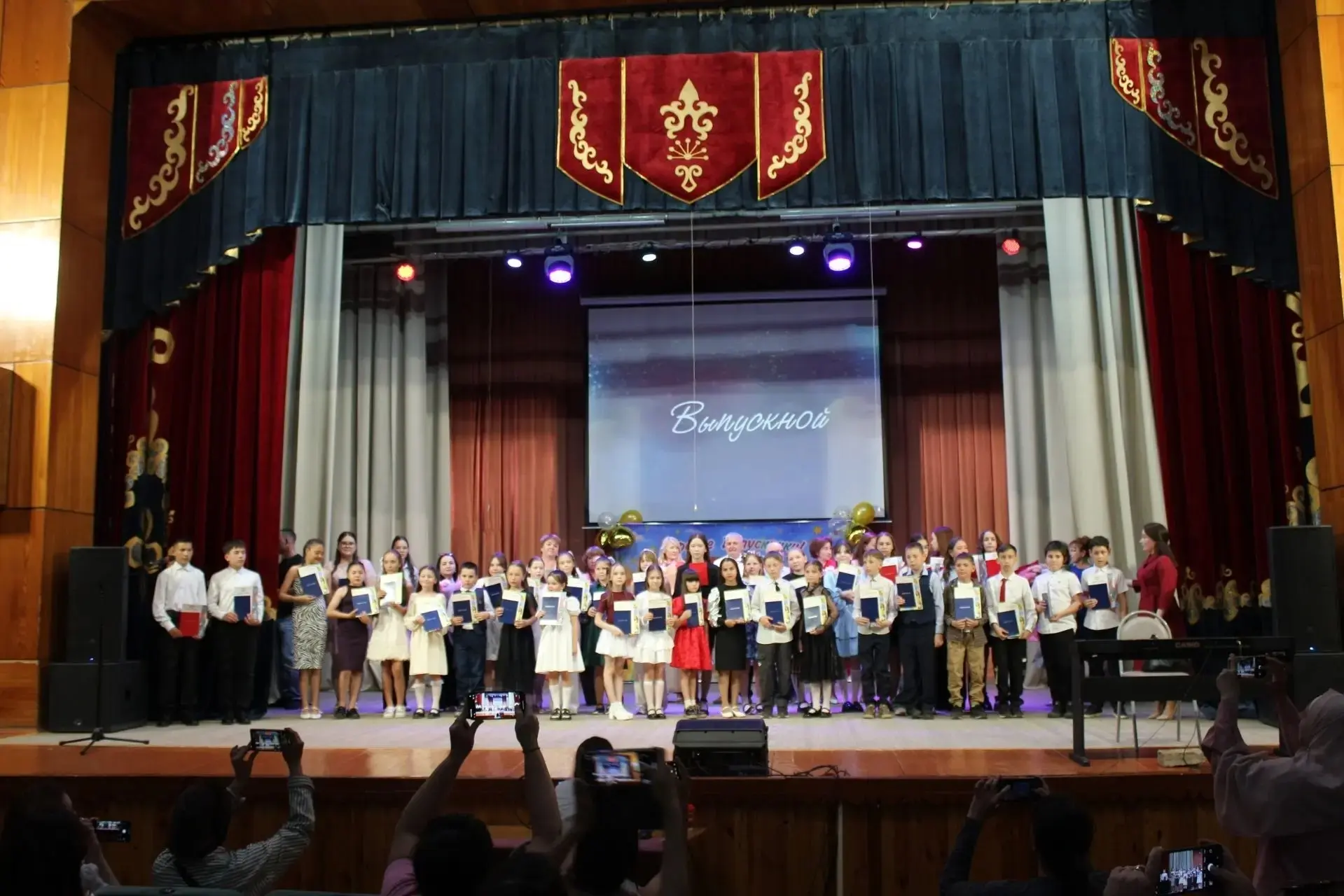 Праздник прощания и новых начинаний: выпускной вечер в музыкальной школе