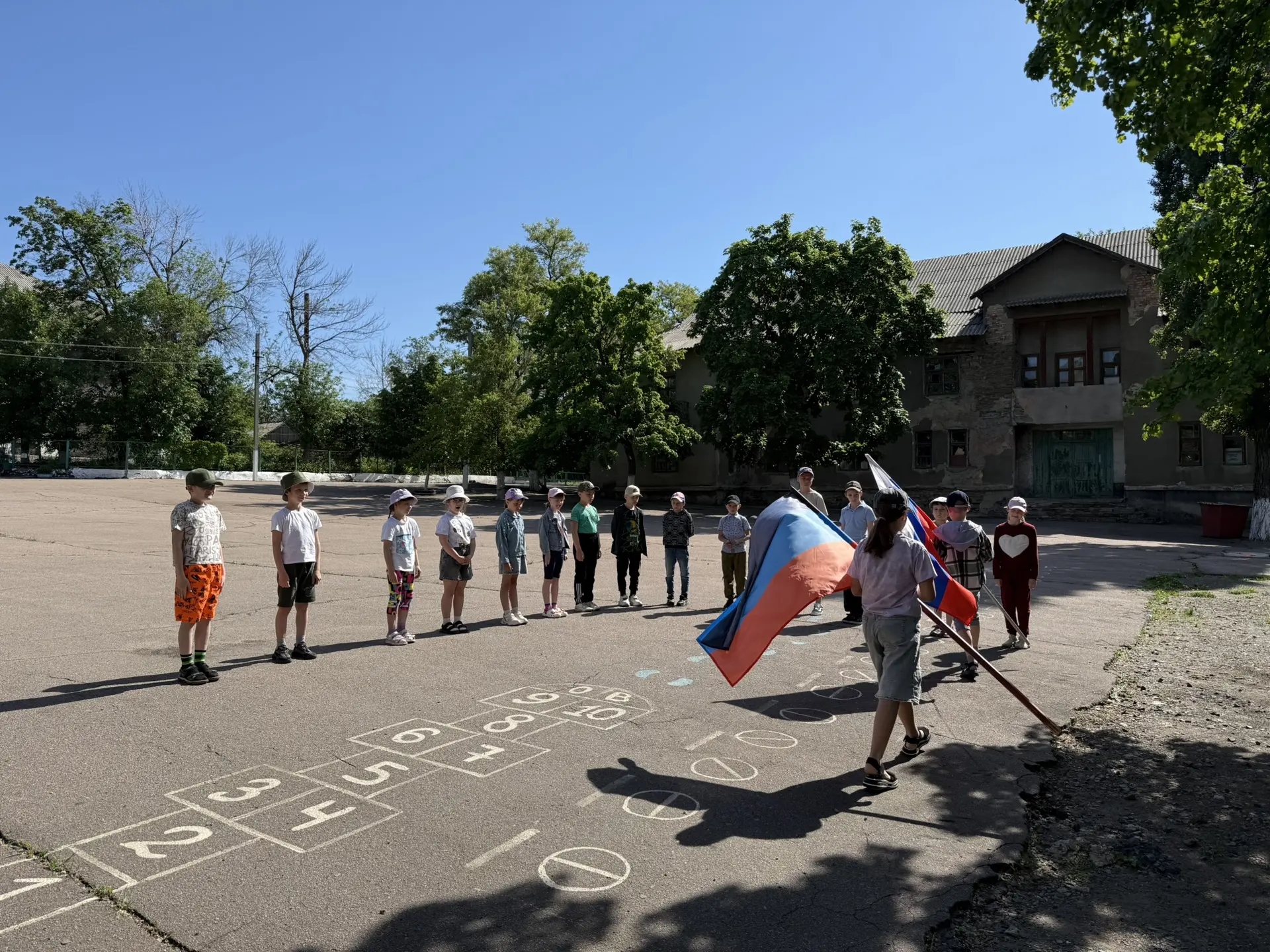 Сегодня в нашем пришкольном лагере прошёл День профессий. Этот насыщенный день открыл п...