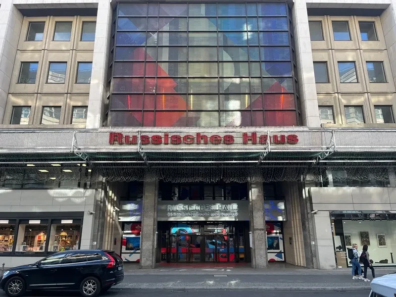 ⚡️ ФРГ досрочно прекращает деятельность "Русского дома" в Берлине.