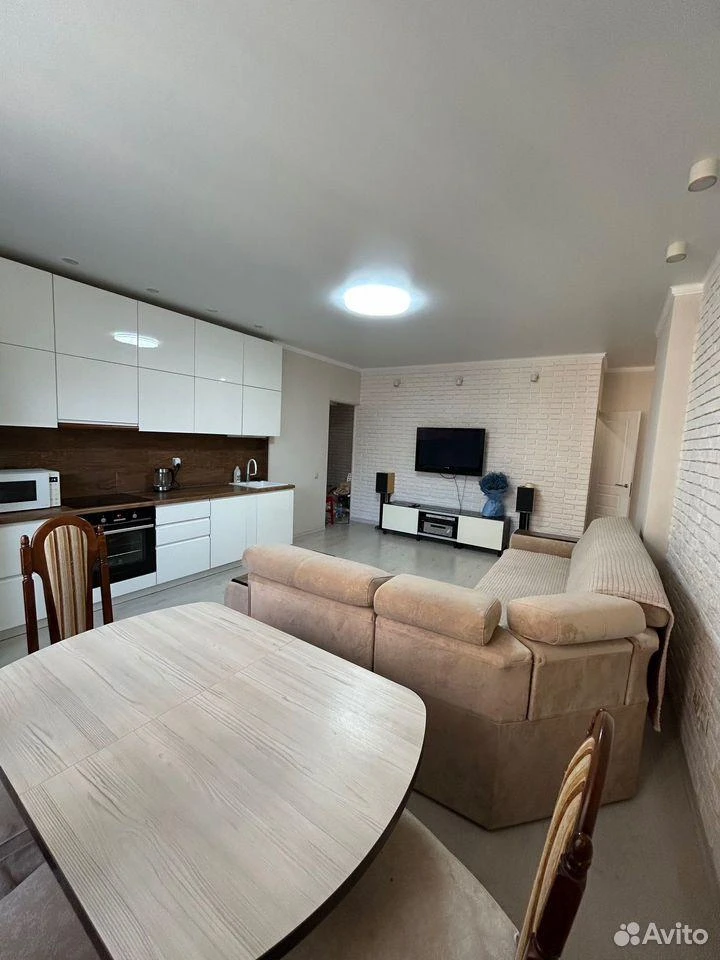 Сдам без посредников: 4 или более -комнатная квартира, 100м²
