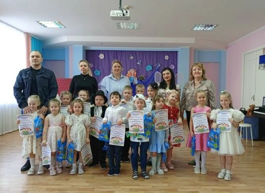 Сказочная фея обратилась к нам за помощью: волшебная поляна начала исчезать. Колдовство...