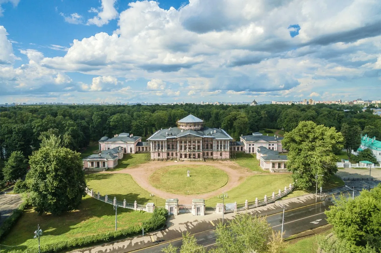 🏛 История одной усадьбы: как театр стал центром имения

🎭 В конце XVIII века граф Николай Шеремете