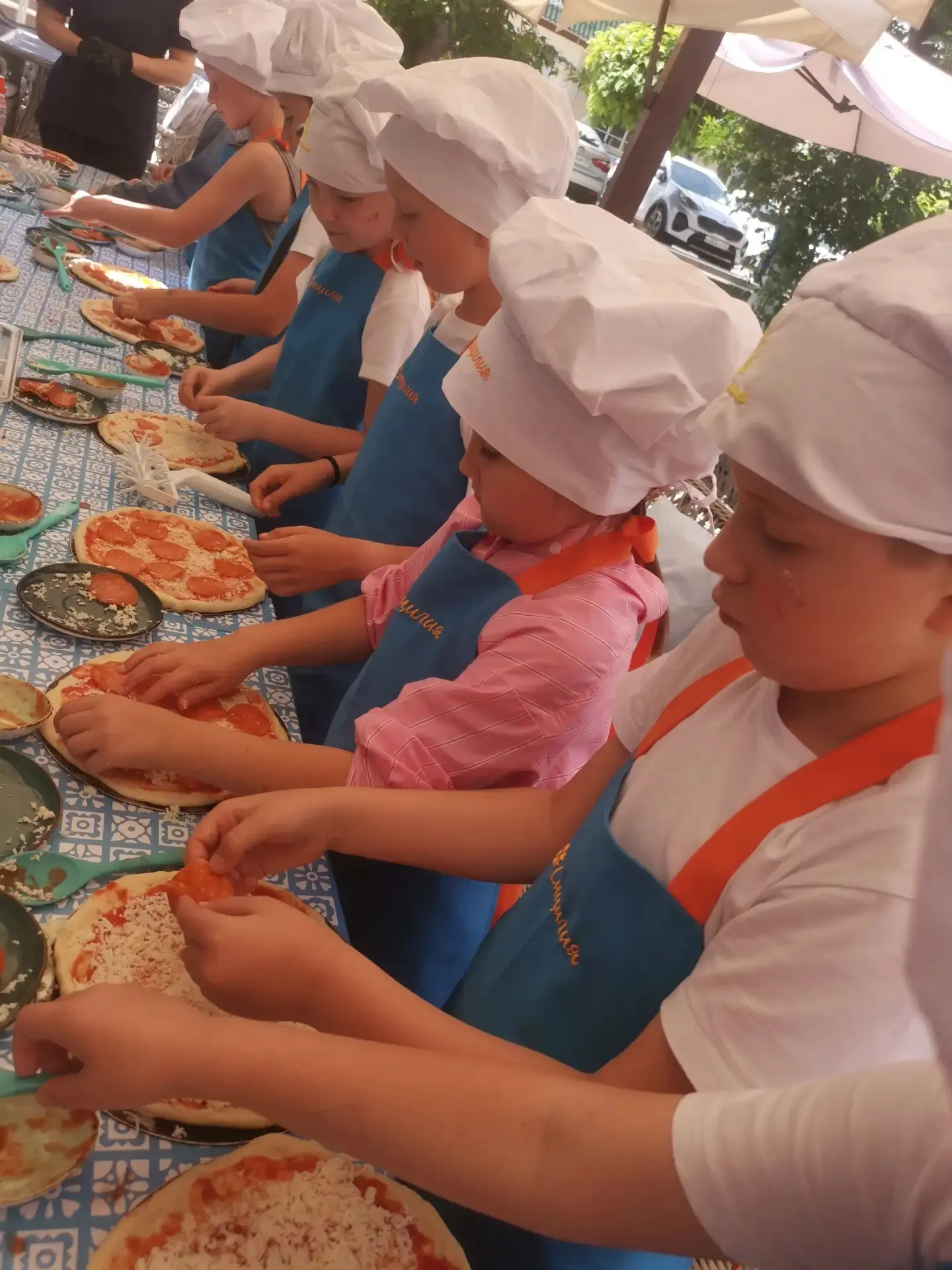 Сегодня  в 4 отряде"Юнга", был вкусный день. Ребята посетили мастер-класс по изготовлению пиццы. Все