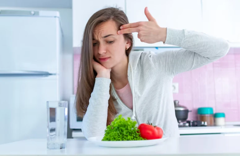 КАКИЕ ПРОДУКТЫ ДОЛЖНЫ БЫТЬ В МЕНЮ ЕЖЕДНЕВНО?

Кушать однообразно изо дня в день в попытке соблюдать 