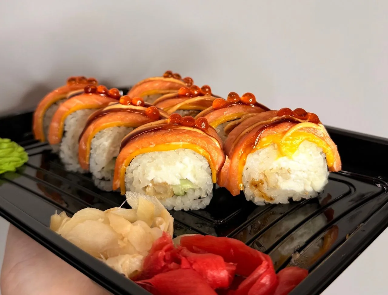 Вам просто стоит это попробовать😋Эксклюзивные роллы премиального уровня в Rolls-rolls, которых нет н