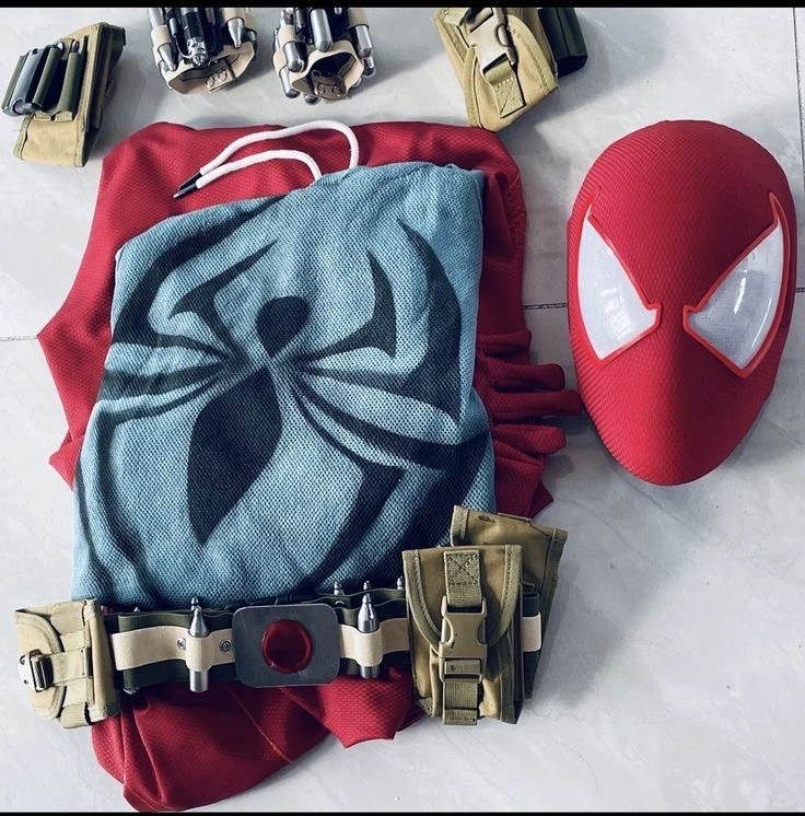 Достойный косплейный наборчик 🕸️