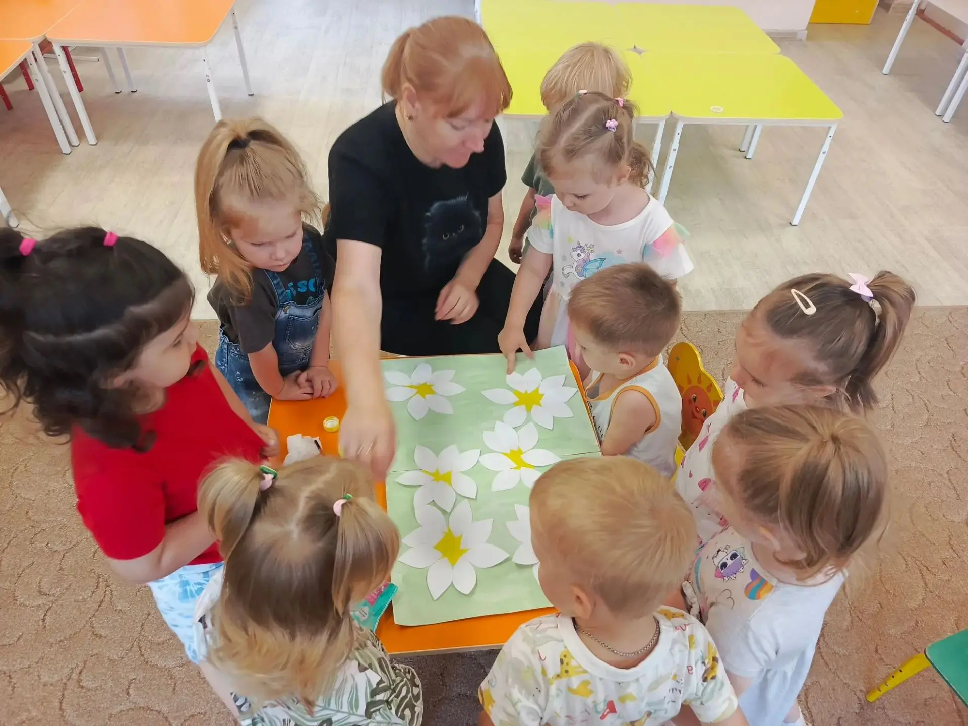 В честь Дня семьи, любви и верности малыши группы  №1 дружно поиграли в любимую игру «Семья». После 