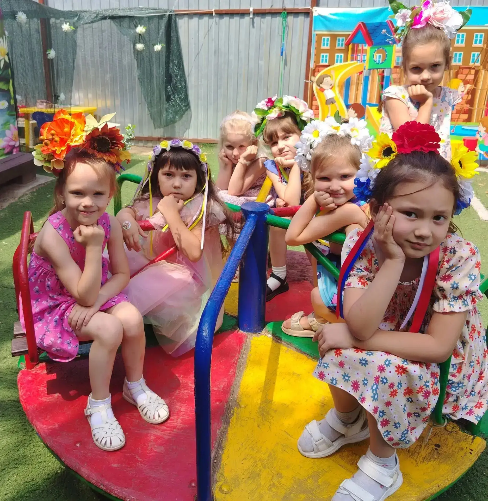 В ОСП "Росинка" прошел замечательный праздник — Иван Купала! 

Девочки плели венки и водили хороводы