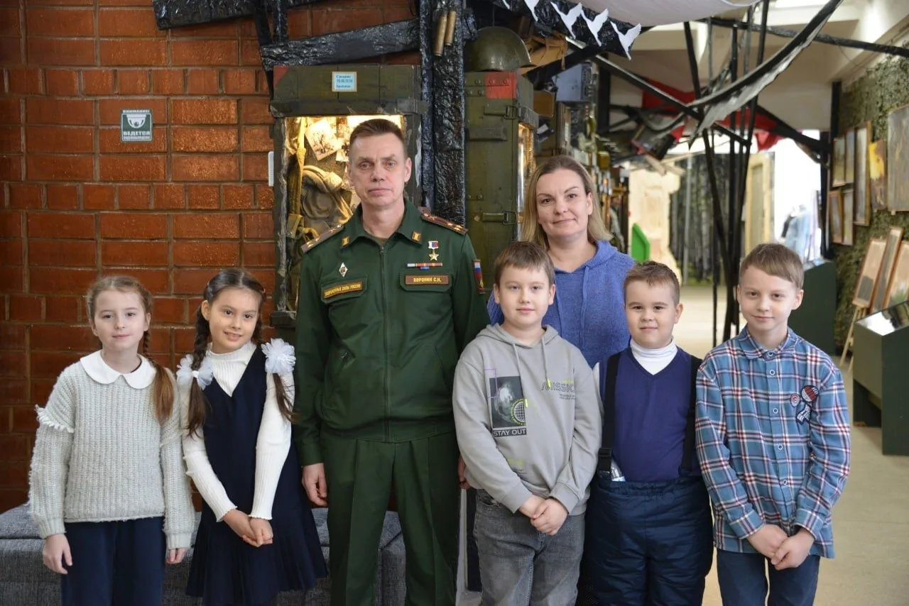 Учащиеся 2В класса нашей школы посетили Музей Памяти воинов-интернационалистов «Шурави», где встрети