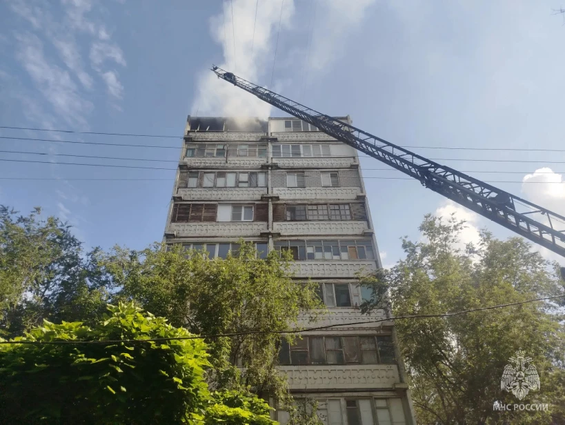 🔥Огнеборцы МЧС России ликвидируют пожар по повышенному номеру вызова