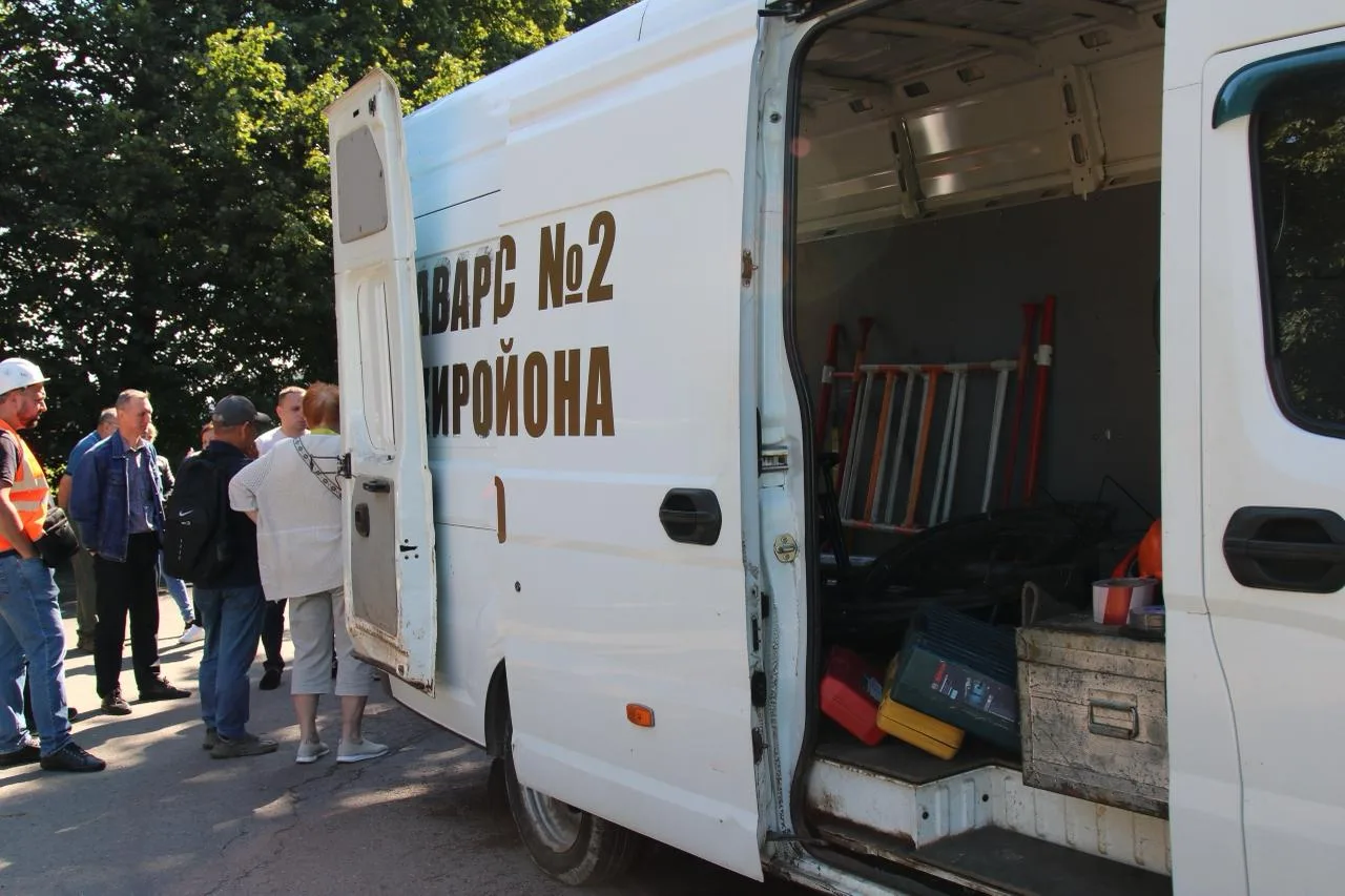 🚨 На Канонерском острове отработали действия при крупной коммунальной аварии

По легенде, из-за про
