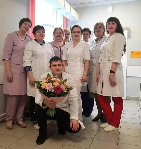Поздравление от отделения функциональной диагностики

Пилюли, микстуры, таблетки уколы…
Вы лечите вс
