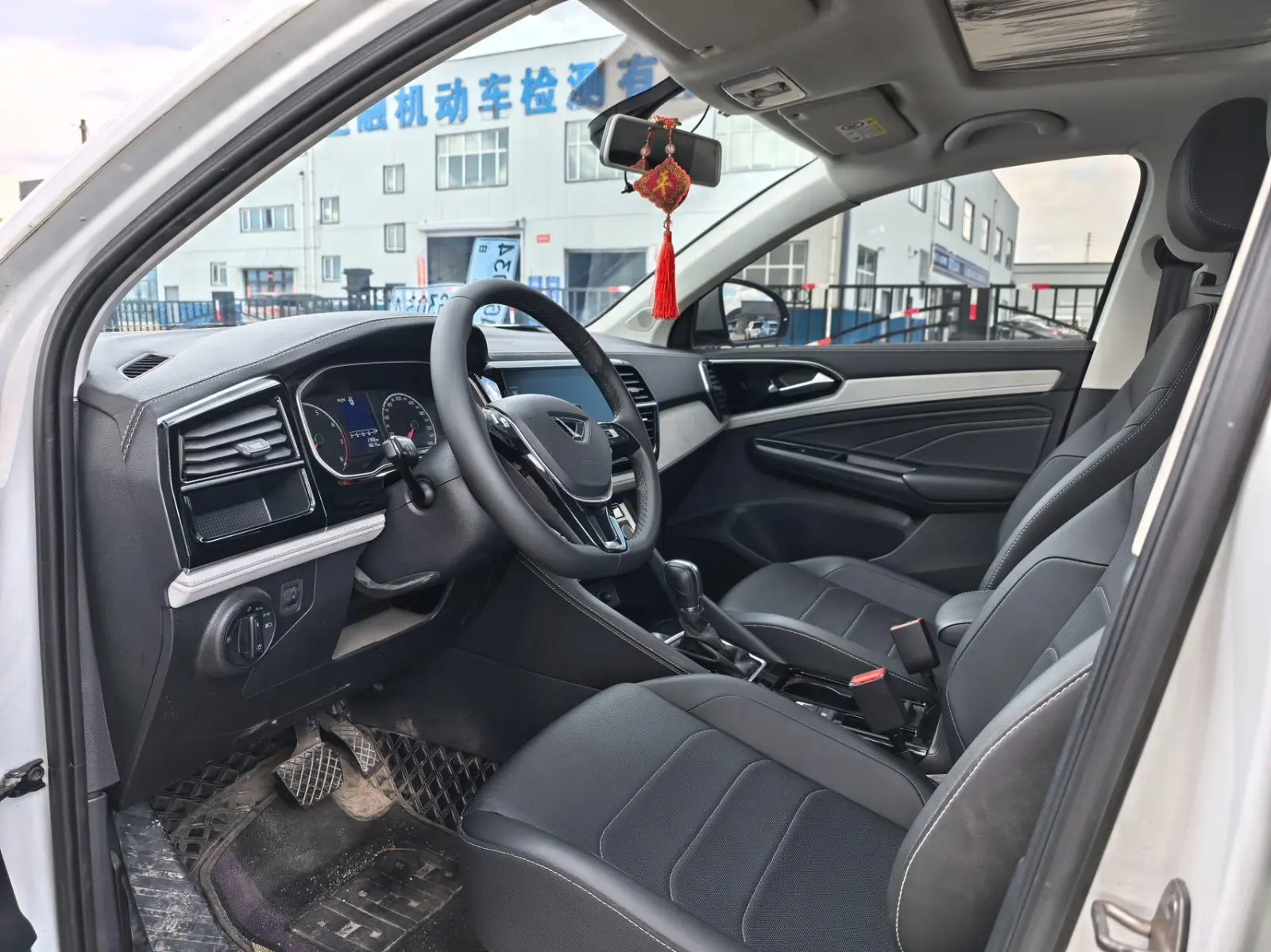 ‼️🚨В наличии в Китае:   🇨🇳Jetta VS5  — 2023/07, 1.5л., 2WD, АКПП  — Пробег: 18.000км. ✅Без окрасов  