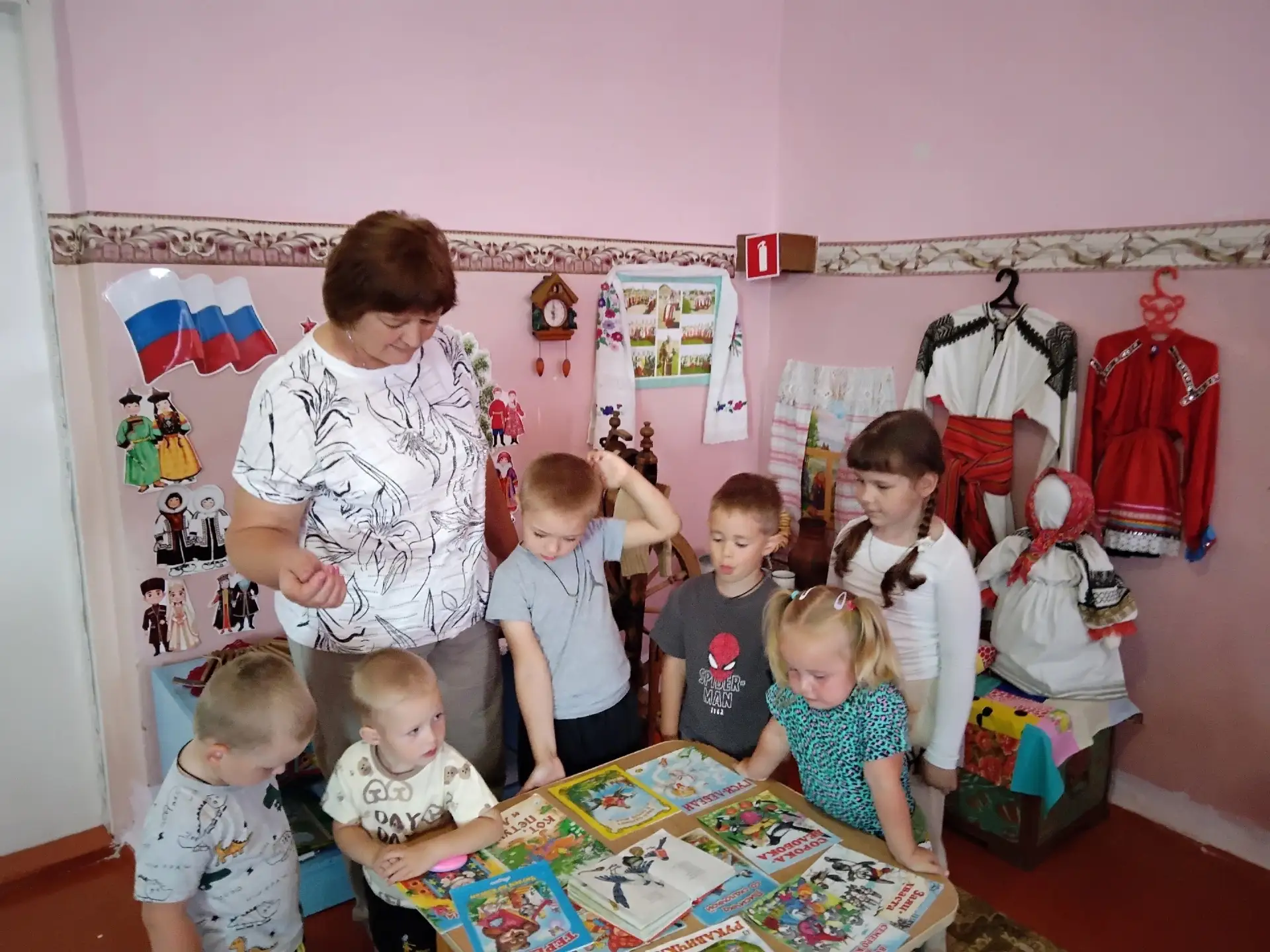 Сегодня у нас прошёл день фольклора!