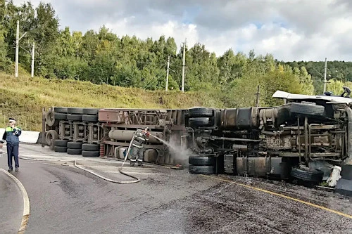 🚒6 сентября личный состав ПЧ № 141 принял участие в ликвидации ДТП в р.п. Култук.